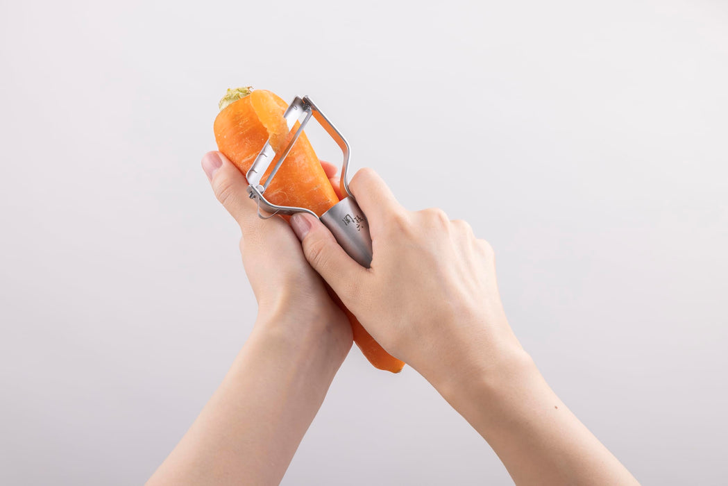 Kai Corporation Seki Magoroku Peeler - Sharp Angle Stainless Steel Dishwasher Safe-Kiichin - The #1 Place for Japanese Goods in Your Hand!