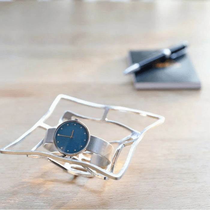 Hand-Crafted Tinware Folding Basket - Square 200x200mm by Nousaku Kago-Kiichin - The #1 Place for Japanese Goods in Your Hand!