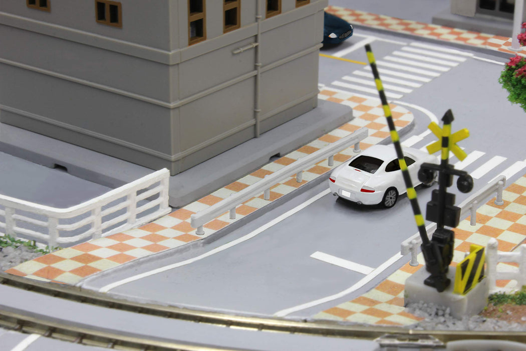 Rokuhan Z Gauge Guardrail Set S060-1 – Diorama Modeling Supplies-Kiichin - The #1 Place for Japanese Goods in Your Hand!
