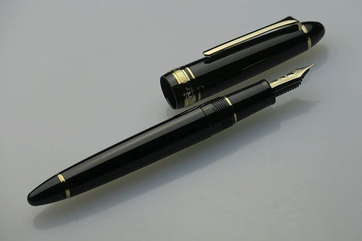 Sailor Fountain Pen Profit Casual Black Bold with Gold Trim 11-0570-620-Kiichin - The #1 Place for Japanese Goods in Your Hand!