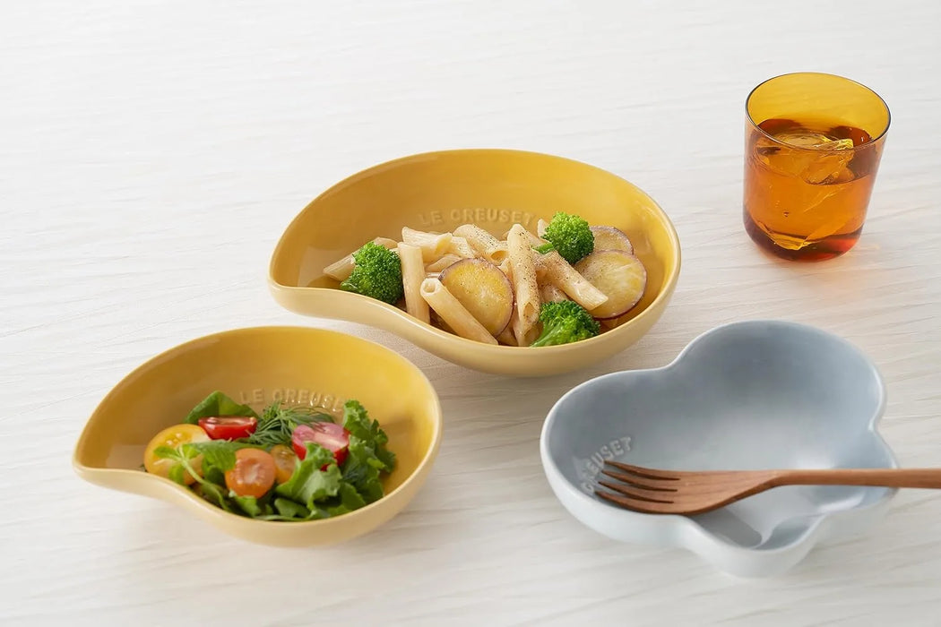 Le Creuset Sphere Leaf Medium Dish Quince Yellow Heat Cold Resistant Microwave Oven Le Creuset