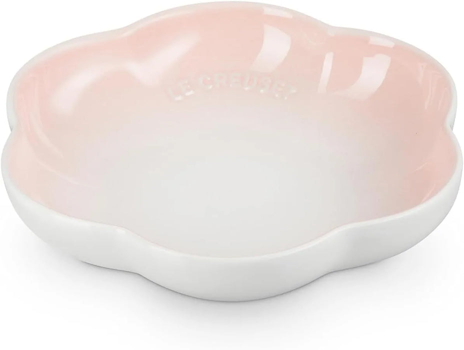 Le Creuset Sphere Round Flower Dish Medium Powder Pink Heat Resistant Microwave Oven Safe by Le Creuset